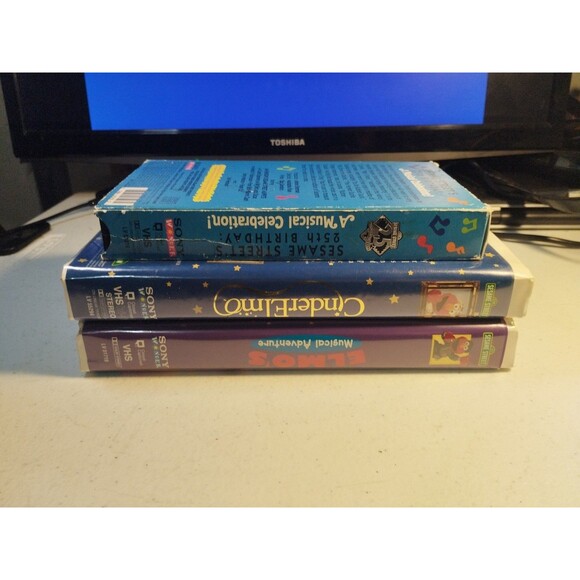 Lot of 3 Sesame Street VHS - Cinderelmo, Elmo's Musical Adventure, 25th Birthday - Picture 3 of 7